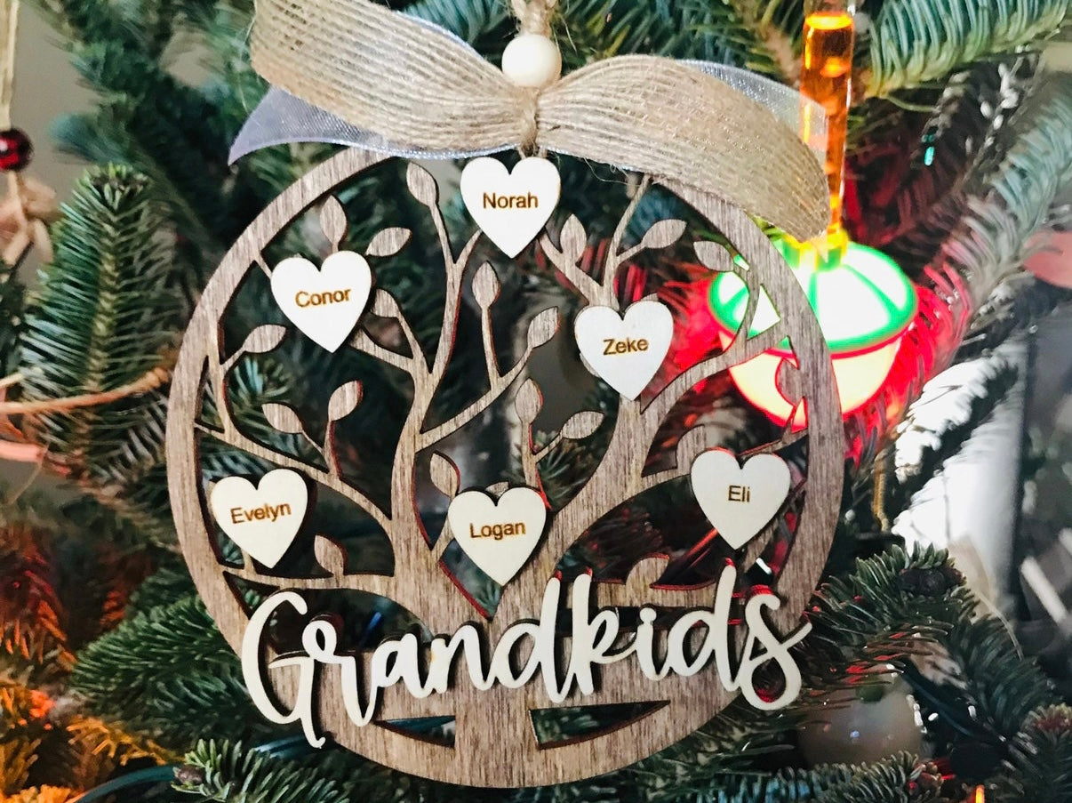 Grandkids or Family, family tree ornament (bows and bead will vary)