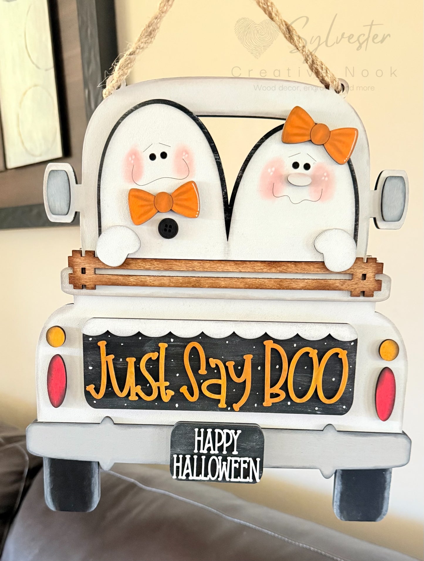 Hand painted interchangeable hanging truck