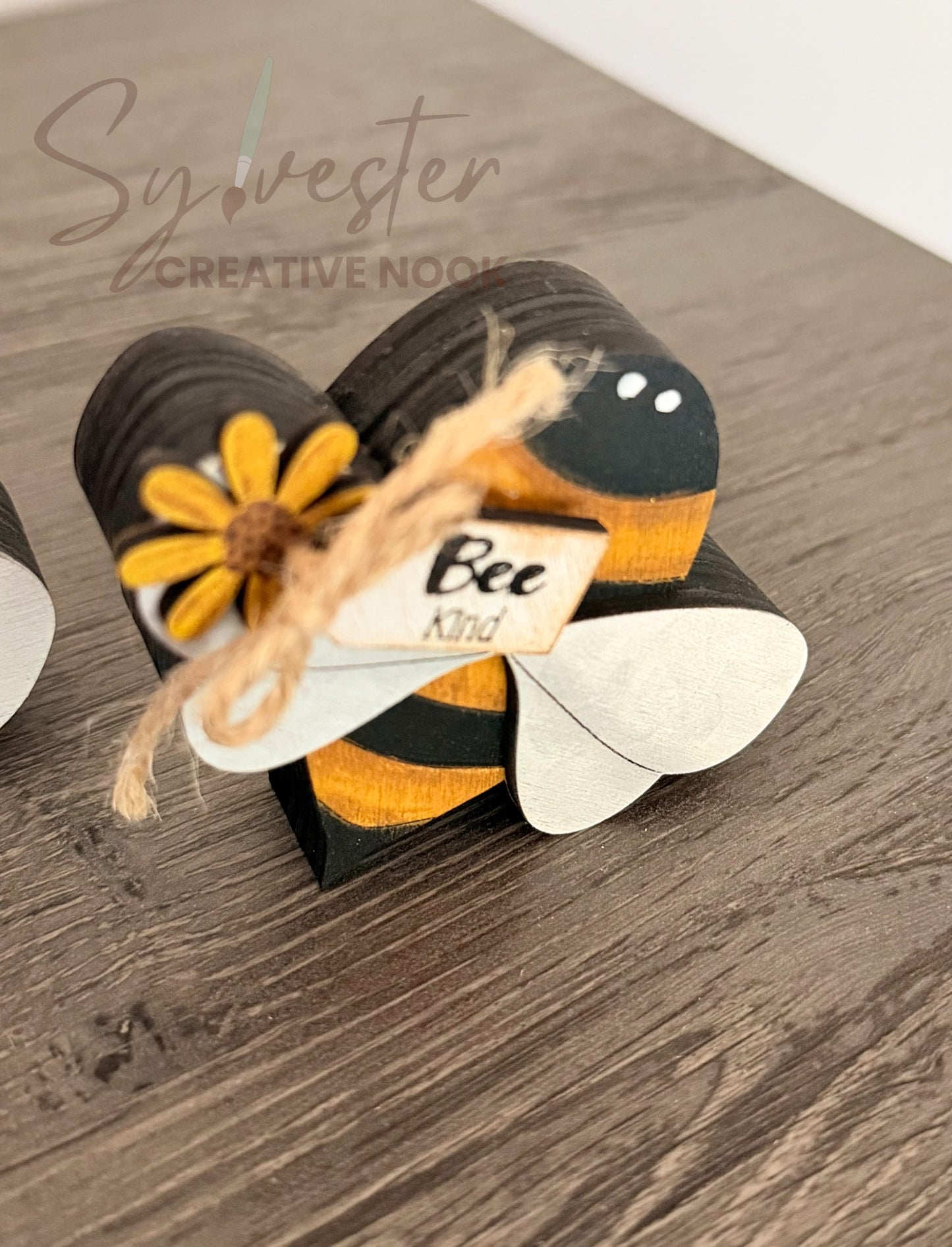 Chunky Bee Shelf Sitter Set