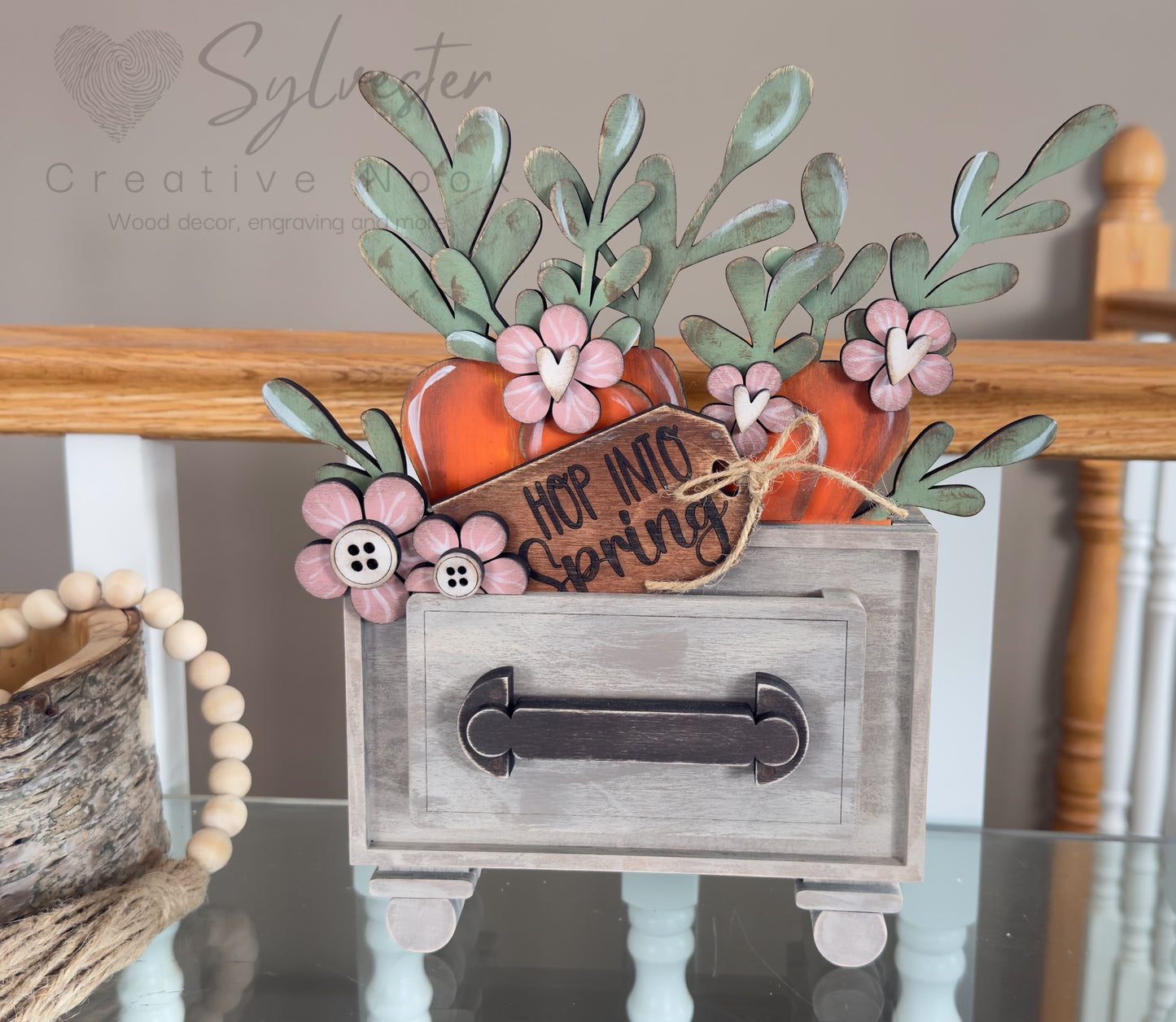 Interchangeable Vintage Box (Greenery Not Included) inserts are interchangeable with the vintage lace box!