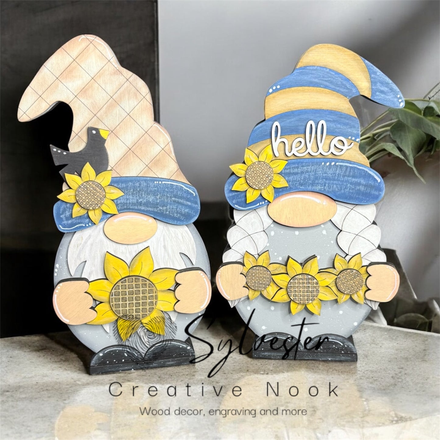 Gnome interchangeable shelf sitter pair