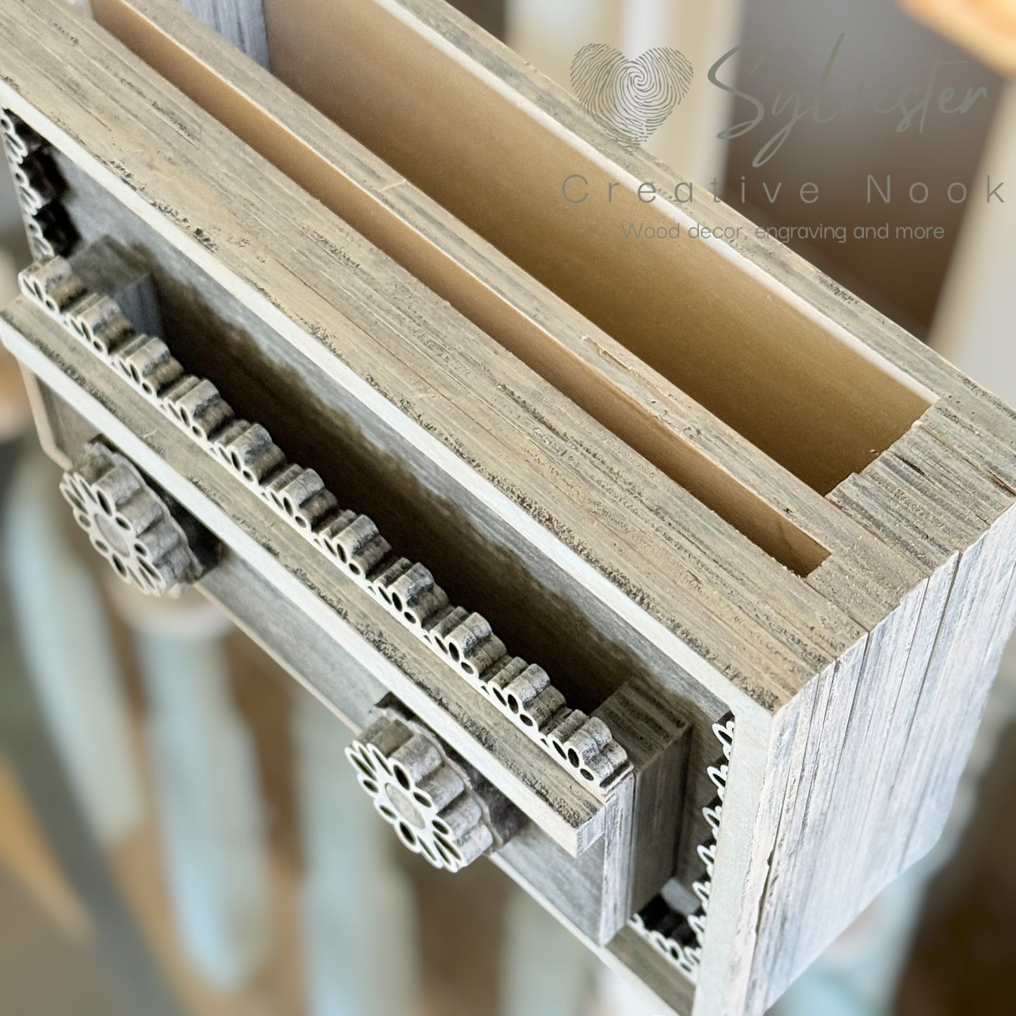Interchangeable Vintage Lace Box (greenery not included) inserts are interchangeable with the vintage box!