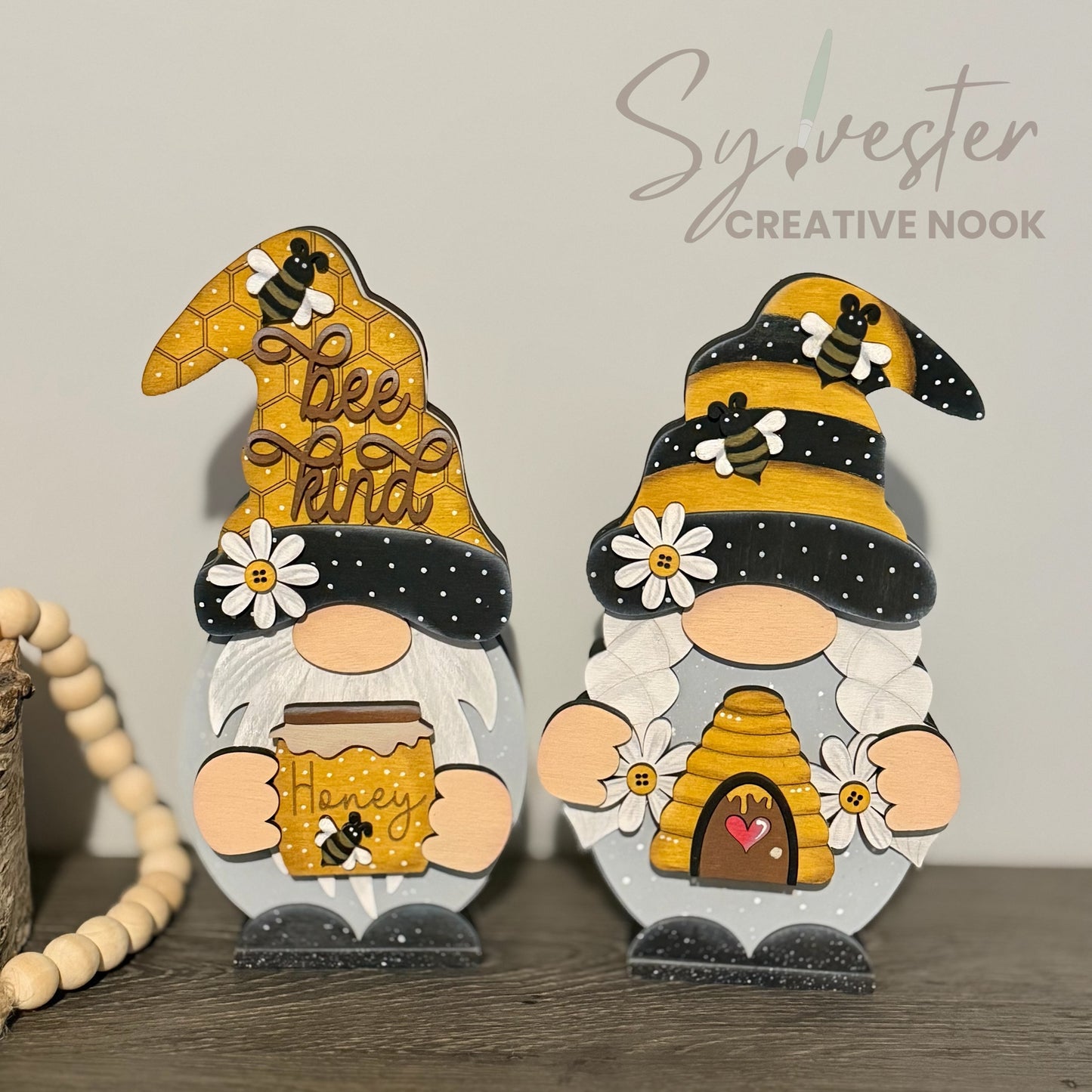 Gnome interchangeable shelf sitter pair