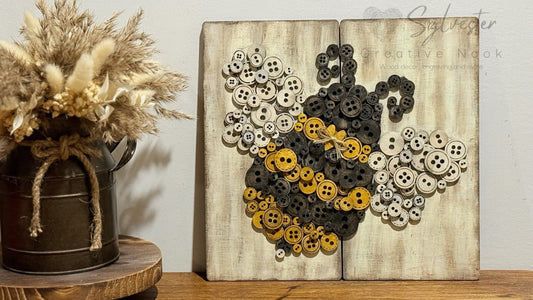 Bee Button Plaque