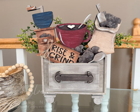Interchangeable Vintage Box (Greenery Not Included) inserts are interchangeable with the vintage lace box!