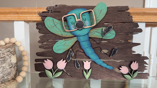 Silly Dragonfly shelf leaner with small wood stand