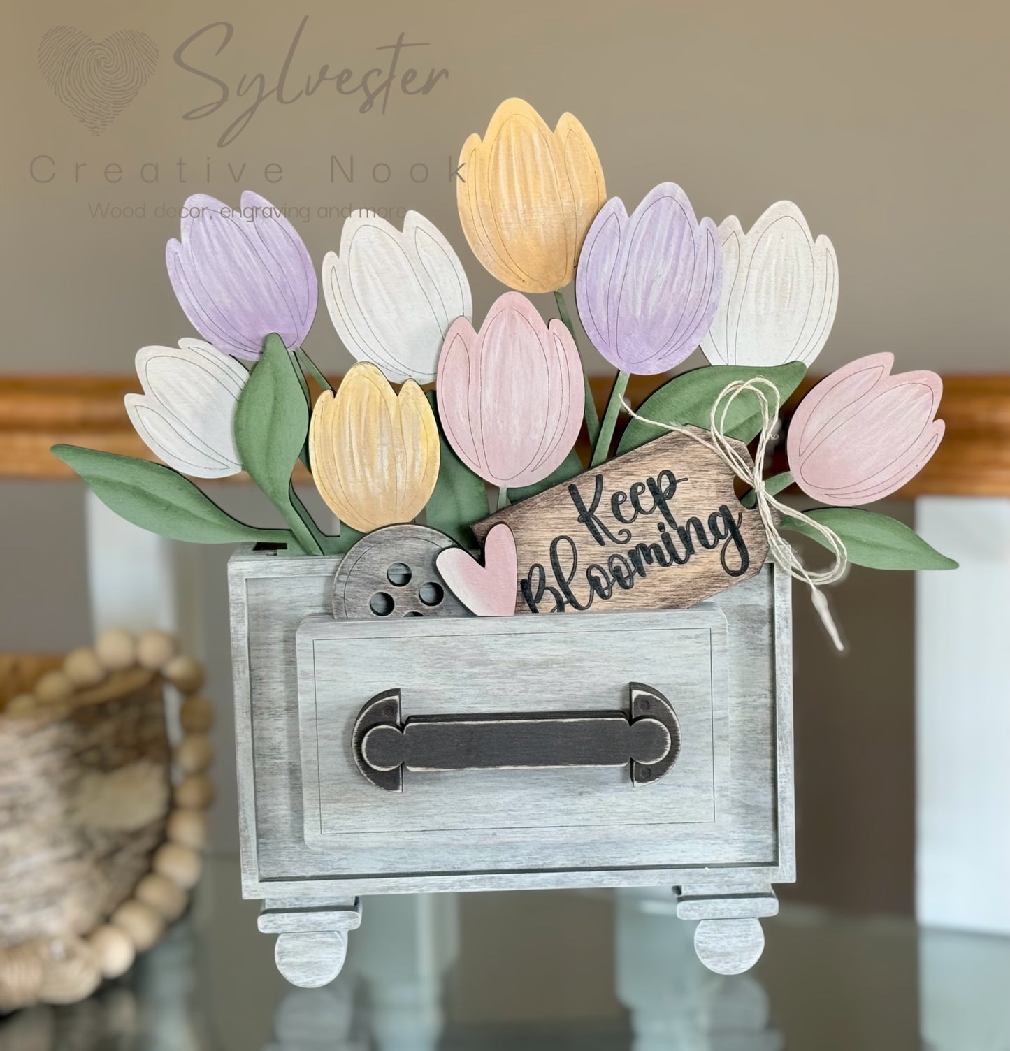 Interchangeable Vintage Box (Greenery Not Included) inserts are interchangeable with the vintage lace box!