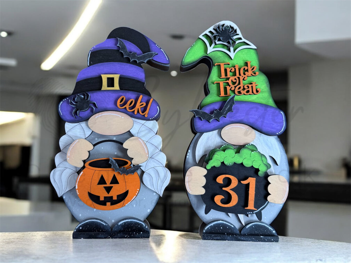 Gnome interchangeable shelf sitter pair